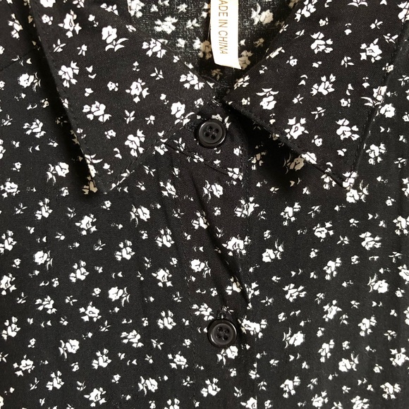 Fun fitted floral black & white jumpsuit size S - Picture 6 of 10